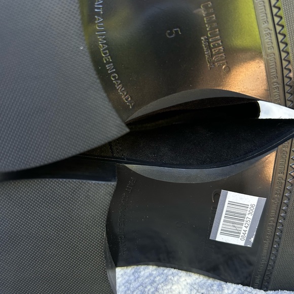 NWT La CANADIENNE Sparkle Knee
Boots, size 5 new - Picture 10 of 11